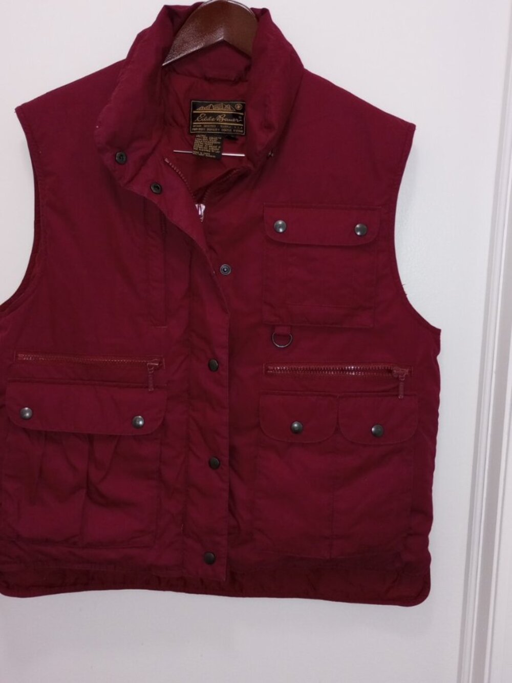 Eddie Bauer Women`s Vest-Burgundy Vintage 90s full Zip Duck Down Jacket size S
